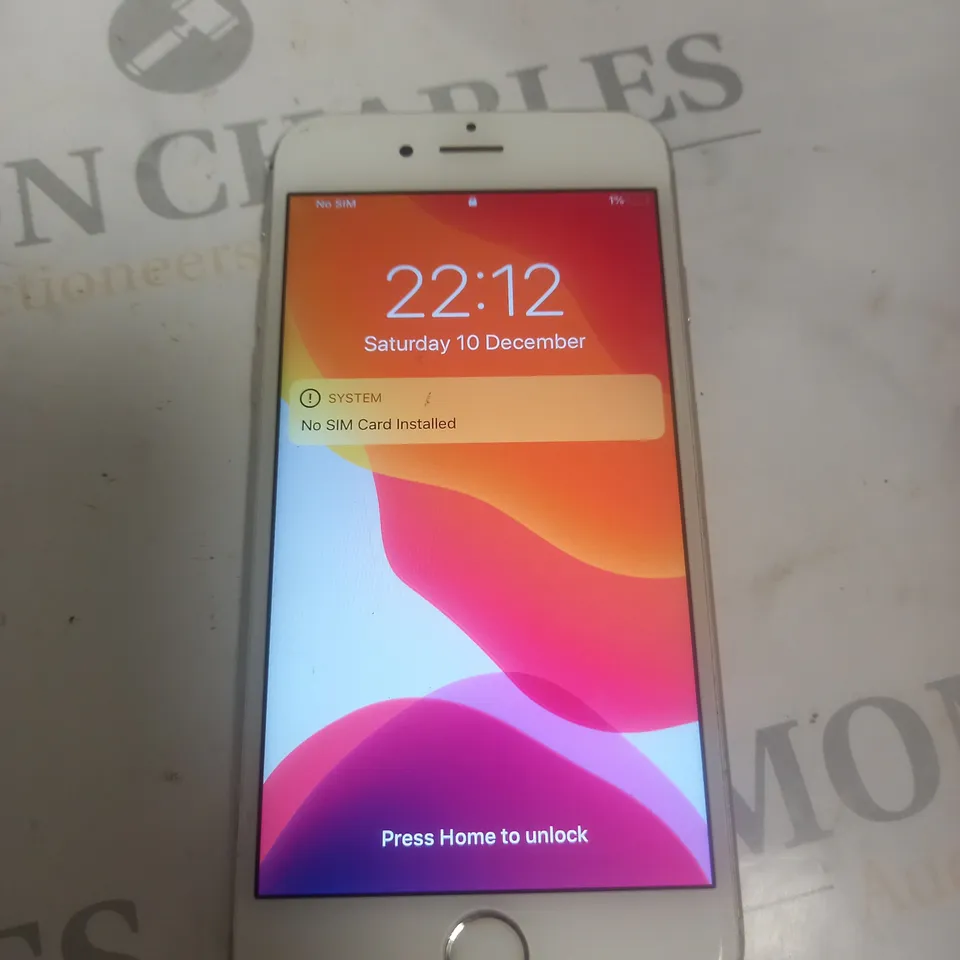 APPLE IPHONE WHITE MODEL A1688