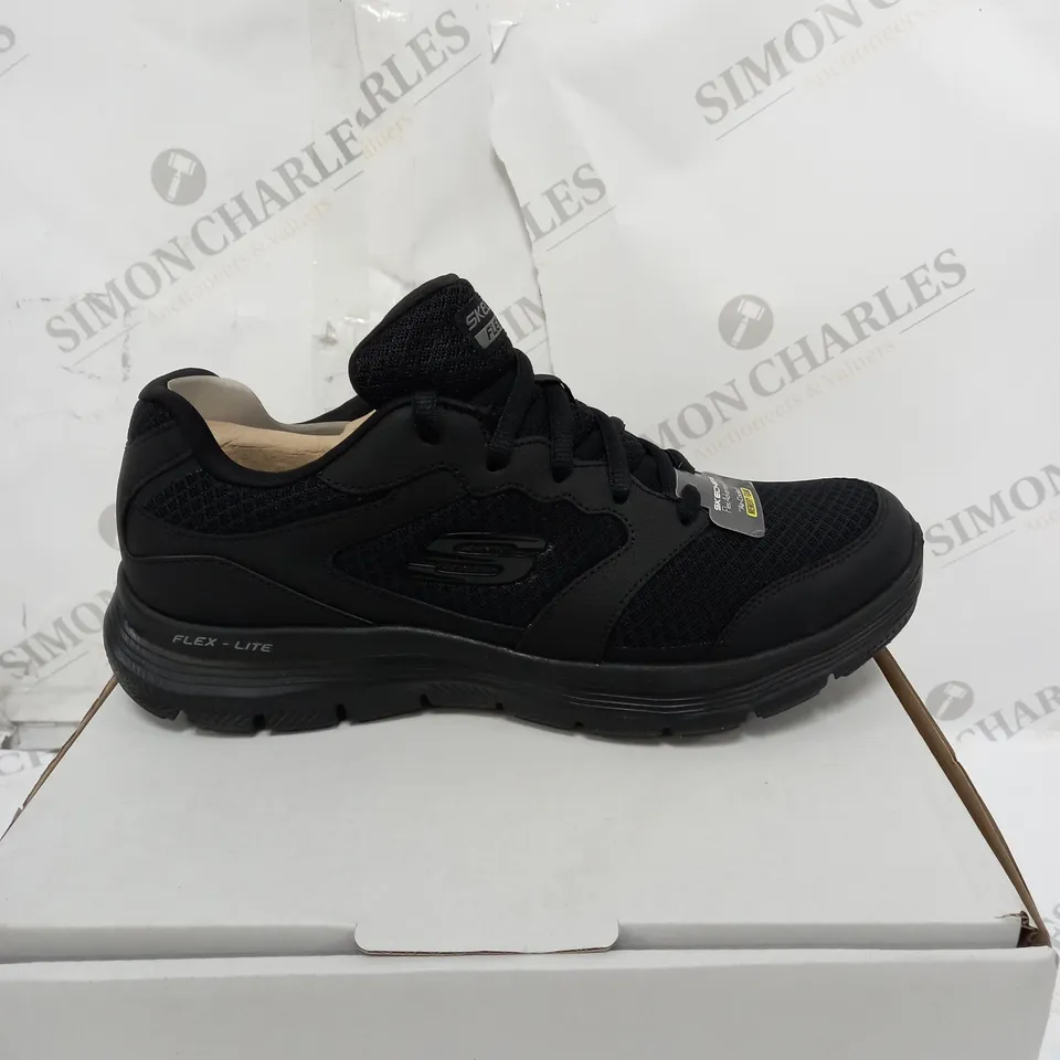 SKETCHERS MENS FLEX TRAINER BLACK  SIZE 8 (MENS)