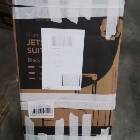 BOXED LUGG JETSET SUITCASE