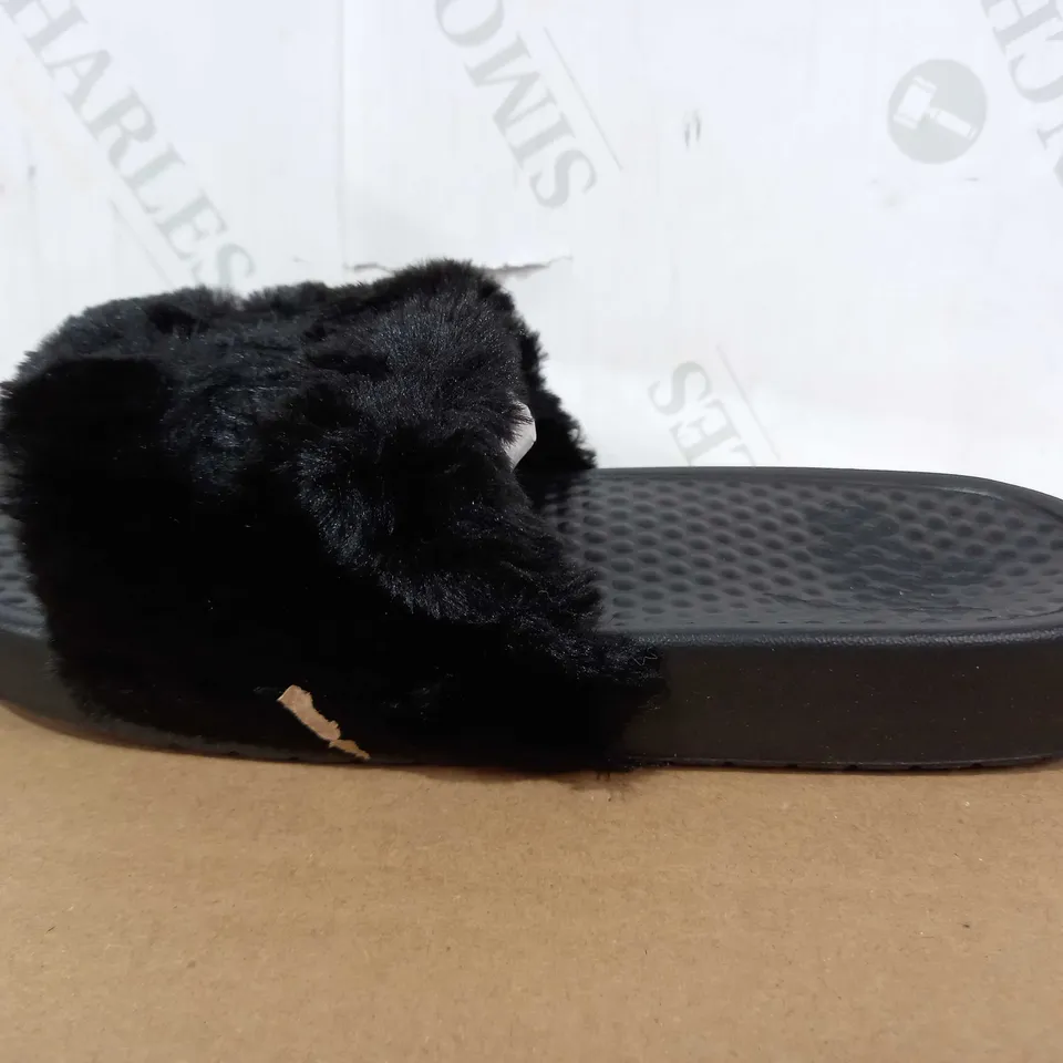BOXED PAIR OF JUST HYPE SLIPPERS (BLACK, FLUFFY), SIZE 6 UK