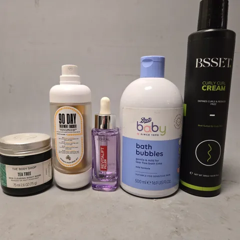 APPROXIMATELY 12 ASSORTED HEALTH & BEAUTY ITEMS TO INCLUDE - BOOTS BABY LOTION , BODY SHOP TEA TREE , BSSET CURLY CURL CREAM ETC