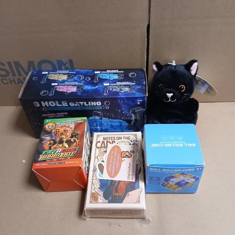 TOTE OF APPROXIMATELY 15 ASSORTED TOYS/RELATED ITEMS TO INCLUDE SOFT TOY, BALL ROLLING CUBE, NOTES ON THE CARD SAGE, ELECTRIC BUBBLE MACHINE ETC