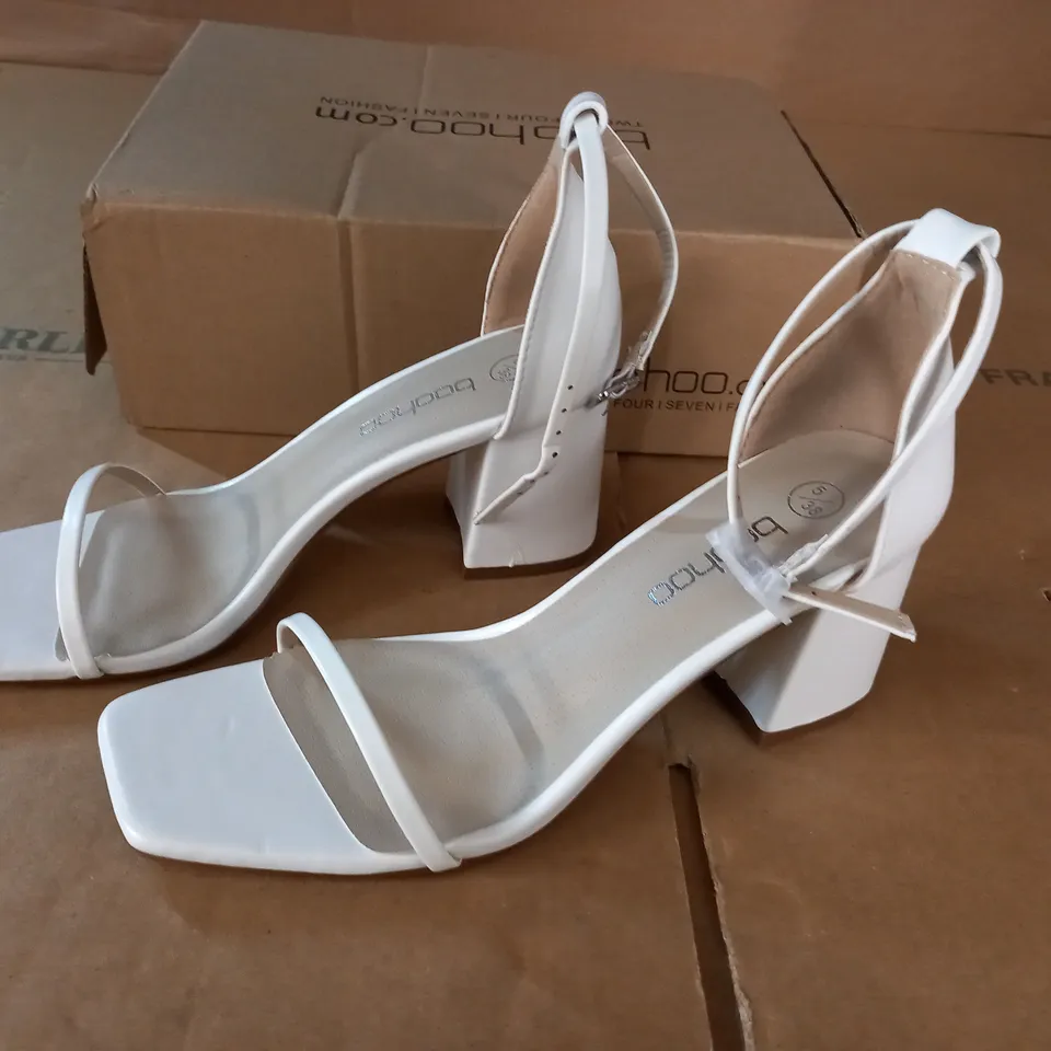 BOOHOO BARELY THERE LOW BLOCK TWO PART HEELS IN WHITE - 5