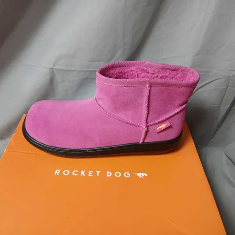 ROCKET DOG SUGAR RUSH FUCHSIA COW SUEDE ANKLE BOOTS – UK 6 (EU 39) WOMEN