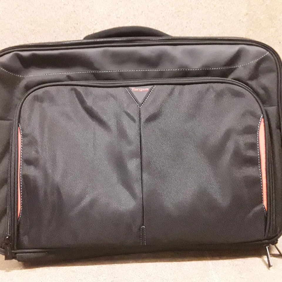 TARGUS LAPTOP CASE WITH SHOULDER STRAP