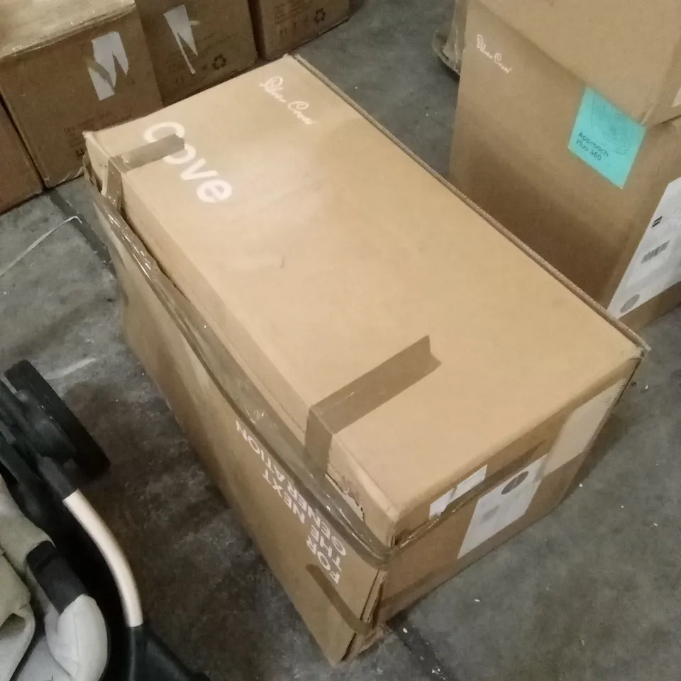 BOXED SILVER CROSS COVE STROLLER