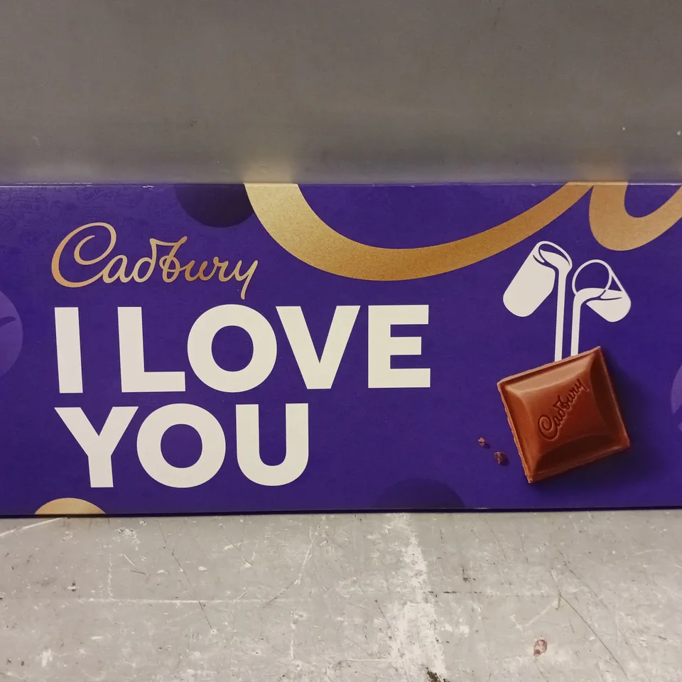 CADBURY 'I LOVE YOU' DAIRY MILK BAR - 850G