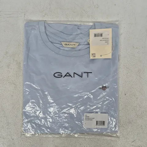 BAGGED GANT REG SHIELD SHORT SLEEVE T-SHIRT IN LIGHT BLUE SIZE SMALL