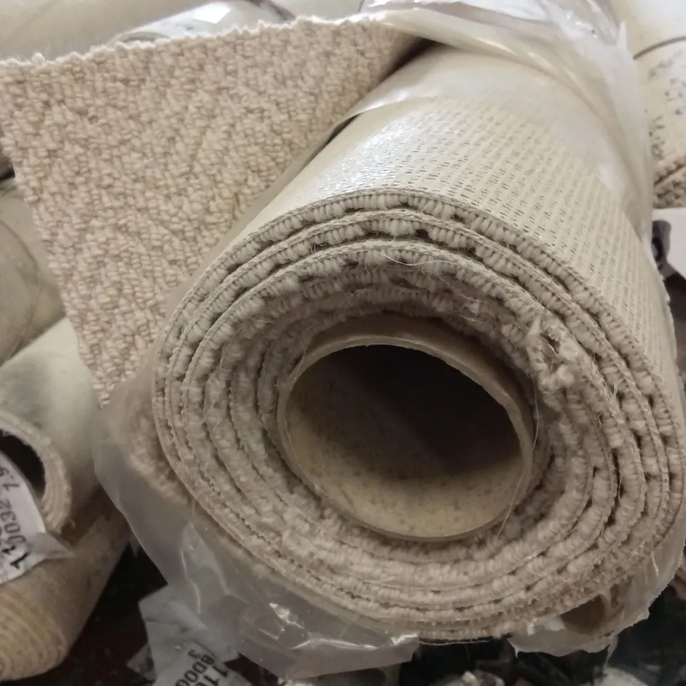 ROLL OF QUALITY NATURAL ORIGINS - HERRINGBONE OXFORD TONES CARPET // APPROX SIZE: 4 X 4.5m