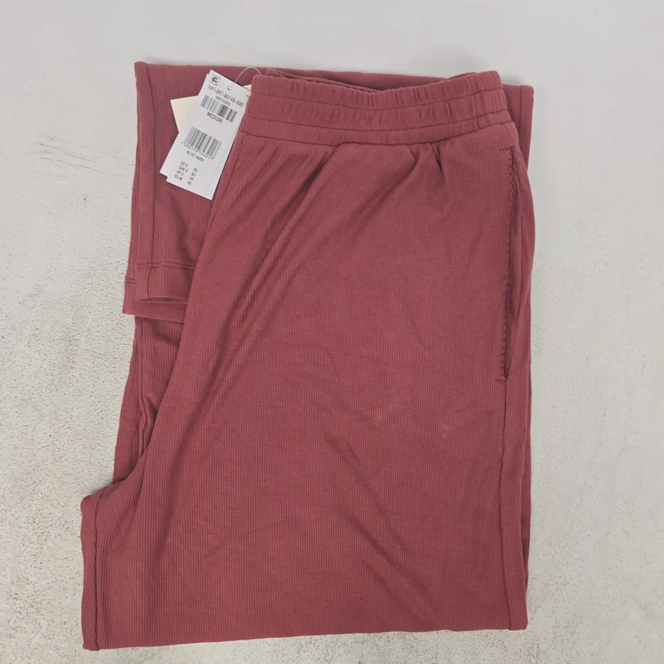 ABERCROMBIE & FITCH PANTS IN DEEP SALMON SIZE MEDIUM