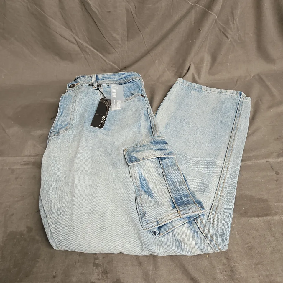FUROR RELAXED FIT DENIM JEANS IN BLUE SIZE W32