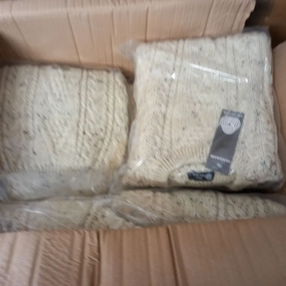 LOT OF 10 AS NEW PURE NEW WOOL KNITTED CREW JUMPERS IN ECRU - ALL L