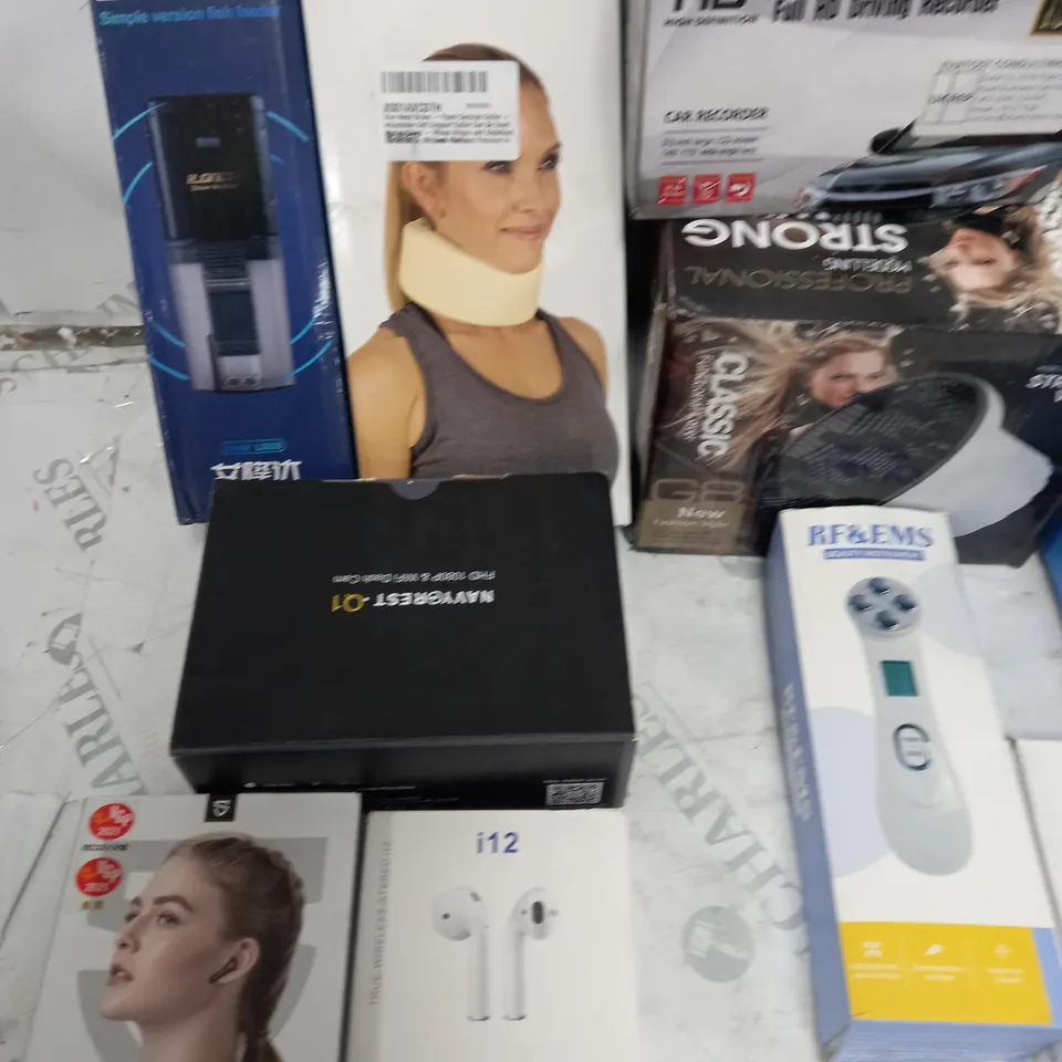 LOT OF 12 ASSORTED TECH ITEMS TO INCLUDE SELFIE STICK, ABDOMINAL MUSCLE TONER AND TWS EARBUDS
