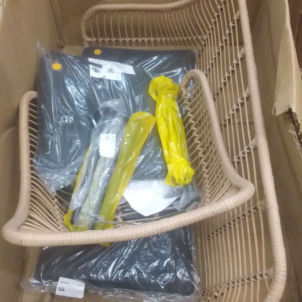 BOXED APOLIMA SINGLE AND DOUBLE WICKER BENCHES 