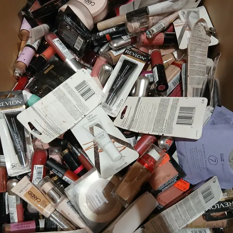 LARGE QUANTITY OF ASSORTED COSMETICS TO INCLUDE; PARK AVENUE, REVLON AND ALMAY