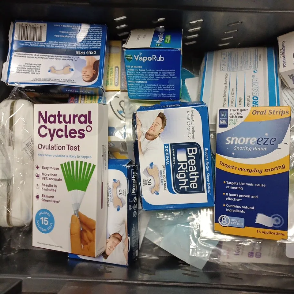APPROXIMATELY 20 ASSORTED HEALTH PRODUCTS TO INCLUDE TOPICAL ANETHETIC CREAM, OVULATION TEST, EARWAX REMOVER AND NASAL STRIPS ETC. 