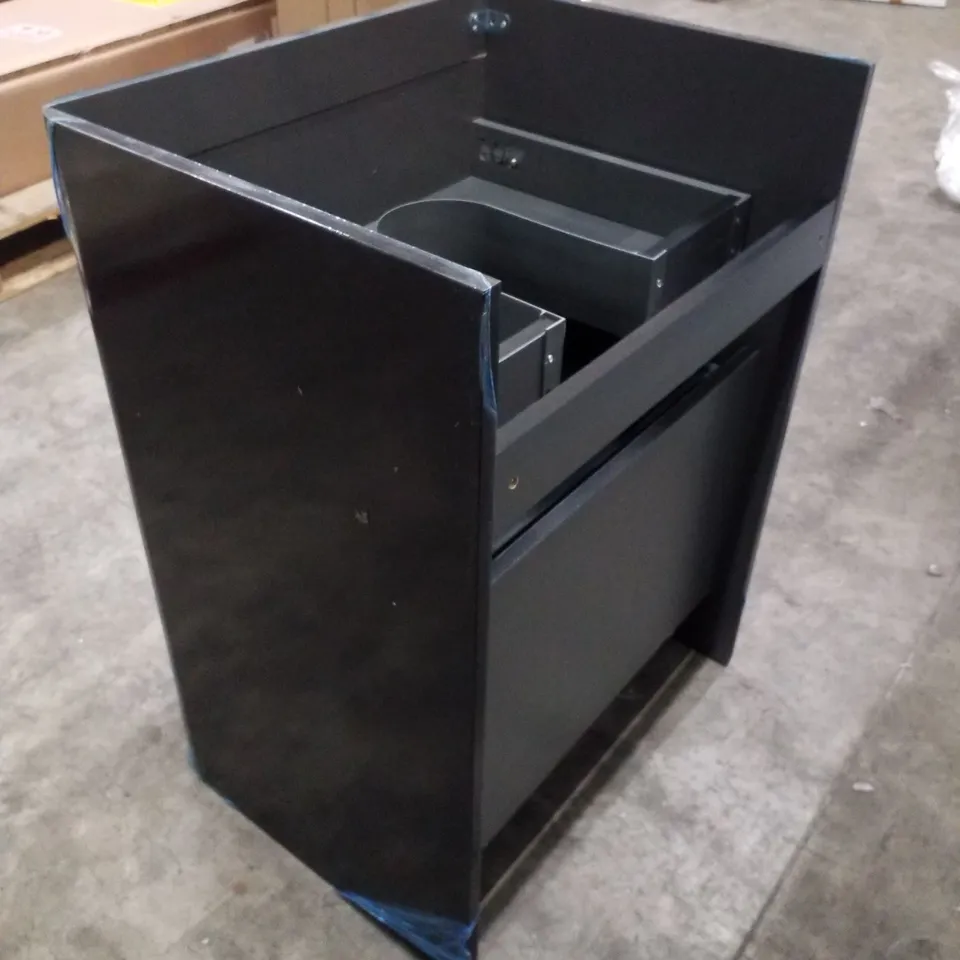 BRAND NEW BOXED VELDEAU HENBURY 600 FLOOR STANDING THREE DRAWER VANITY UNIT - 600×460×810MM