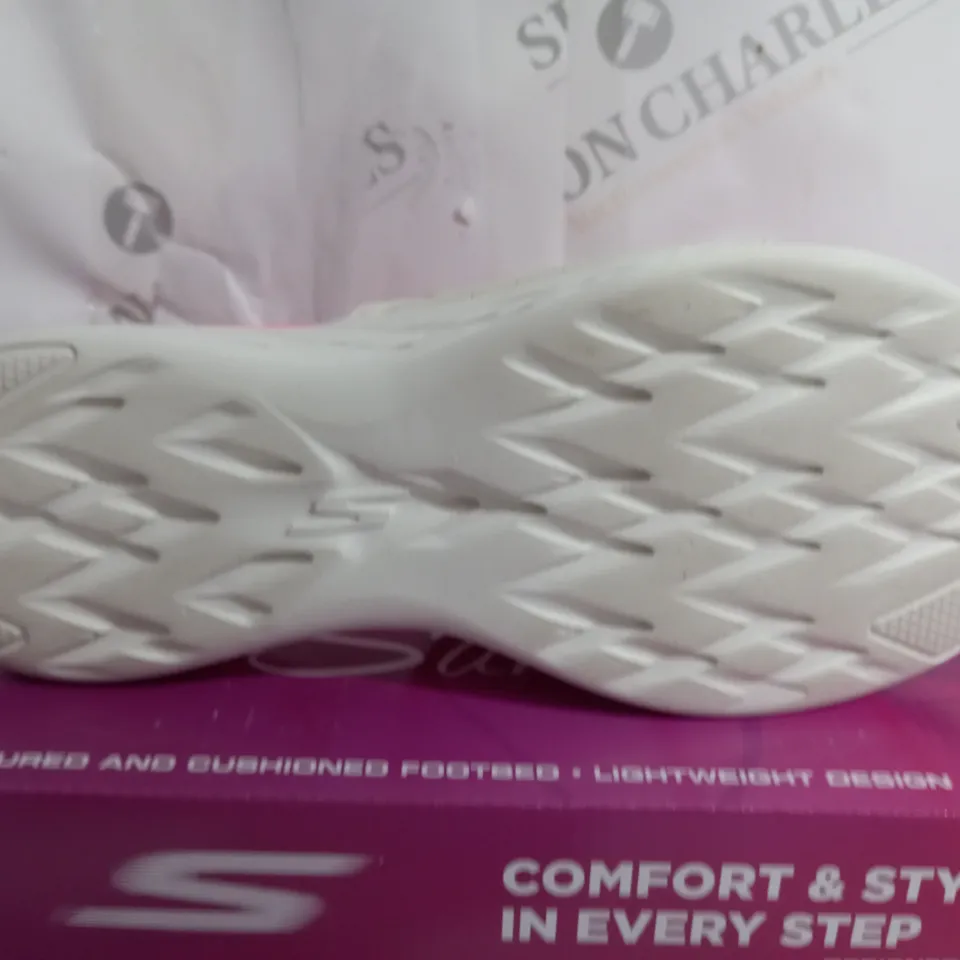 SKETCHERS GO WALK 600 PINK/WHITE