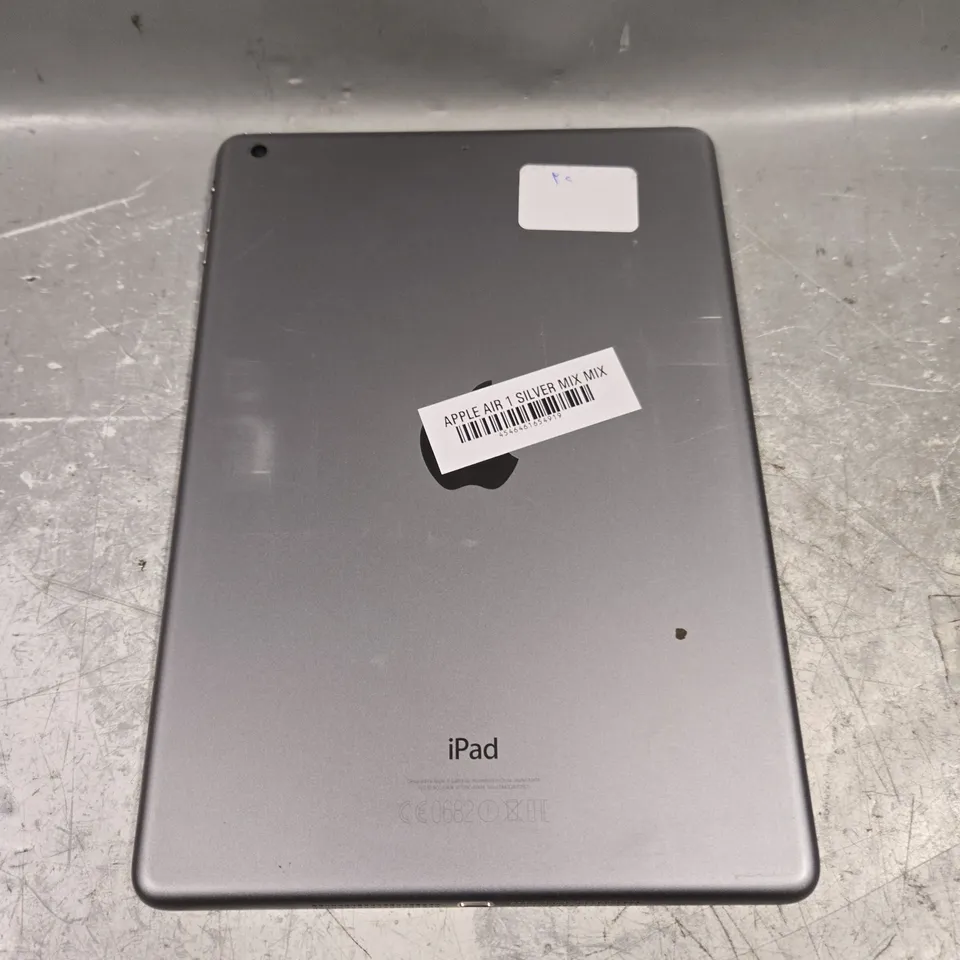 APPLE IPAD AIR TABLET - A1474 