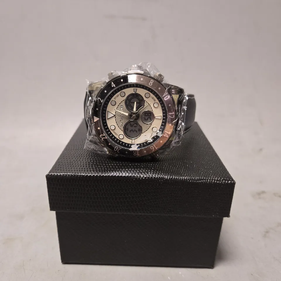 BOXED GLOBENFELD MIRAGE WATCH IN WHITE/BLACK