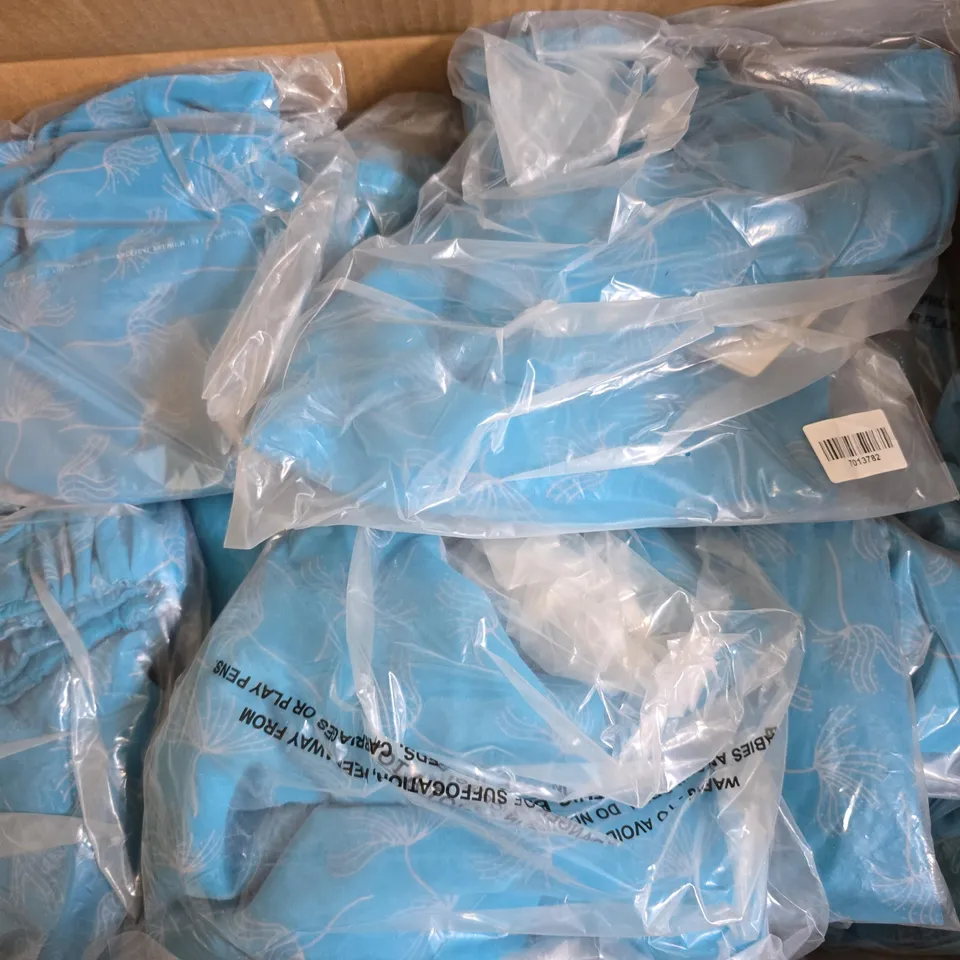 APPROXIMATELY 15 TAMSY FLORAL SKIRTS IN BLUE - LARGE