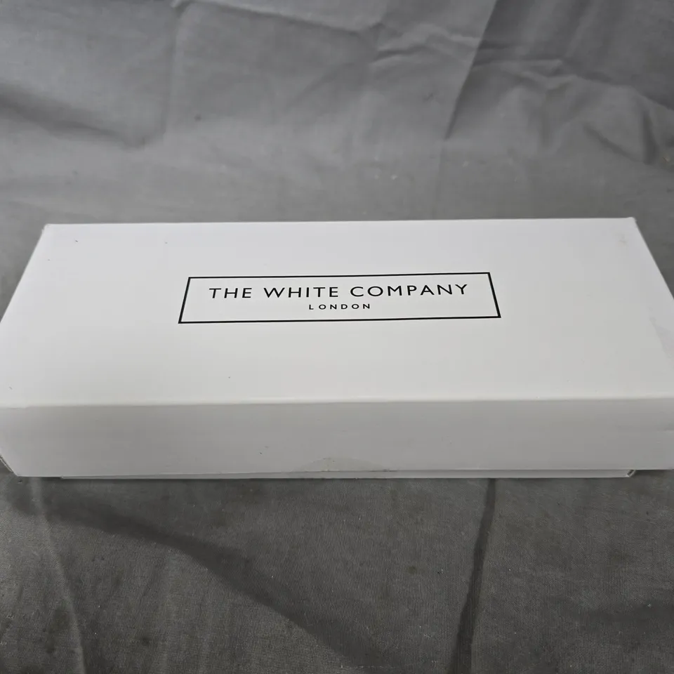 THE WHITE COMPANY ALABASTER CUBE DINNER CANDLE HOLDERS – SET OF 4