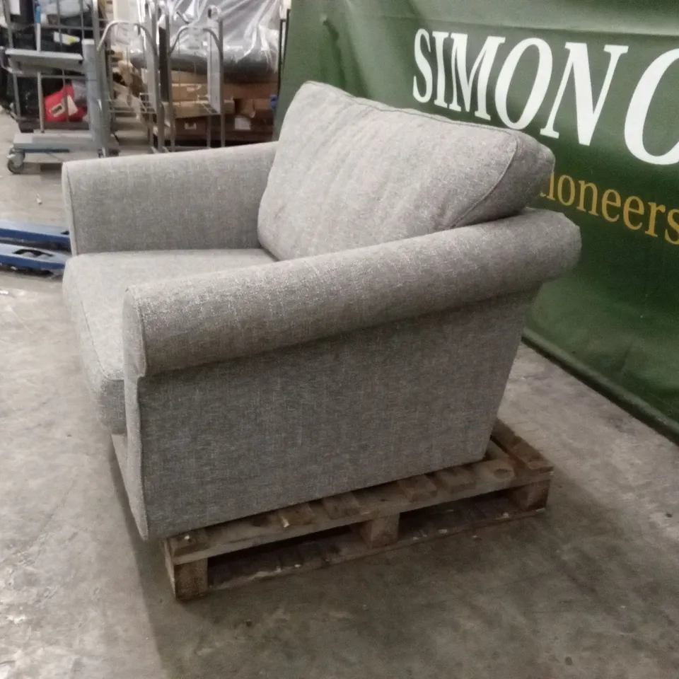 WILLOW TWEED SNUGGLE CHAIR RRP £899
