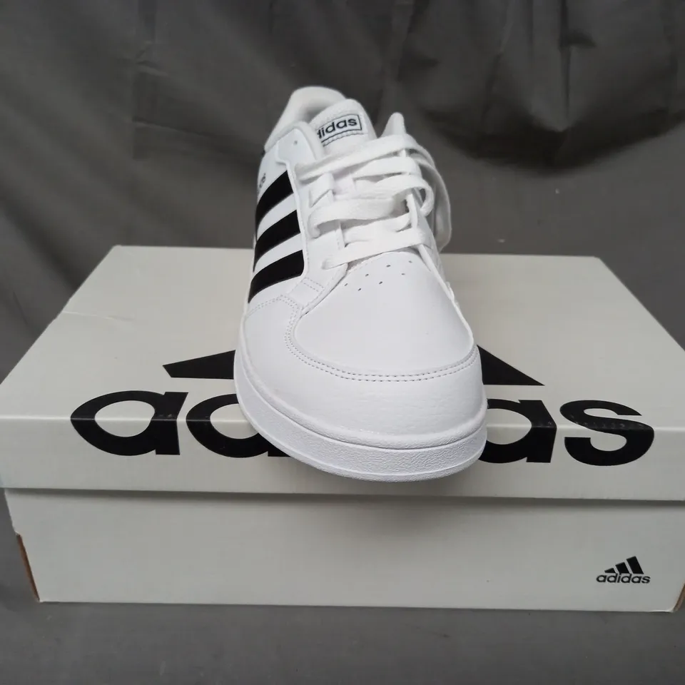 BOXED PAIR OF ADIDAS BREAKNET SHOES IN WHITE/BLACK UK SIZE 6.5