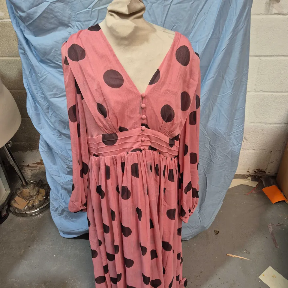 NOBODY'S CHILD PETITE ANYA MIDAXI DRESS – PINK WITH BLACK POLKA DOTS, UK 16