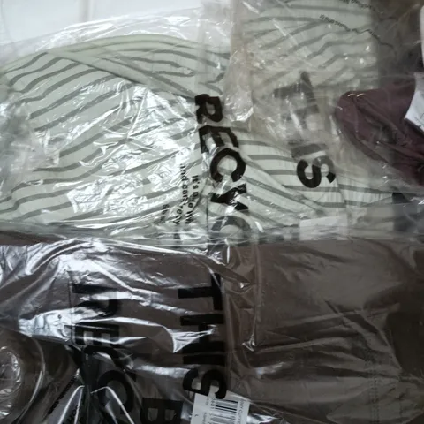 APPROXIMATELY 14 ASSORTED CLOTHING ITEMS IN VARIOUS SIZES, COLOURS & STYLES TO INCLUDE BAGGY CUFFED TRACK PANT, STRETCH SWIM SHORT, LOW RISE WIDE JEAN, ETC