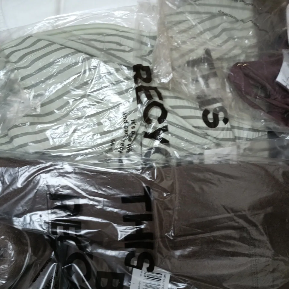 APPROXIMATELY 14 ASSORTED CLOTHING ITEMS IN VARIOUS SIZES, COLOURS & STYLES TO INCLUDE BAGGY CUFFED TRACK PANT, STRETCH SWIM SHORT, LOW RISE WIDE JEAN, ETC