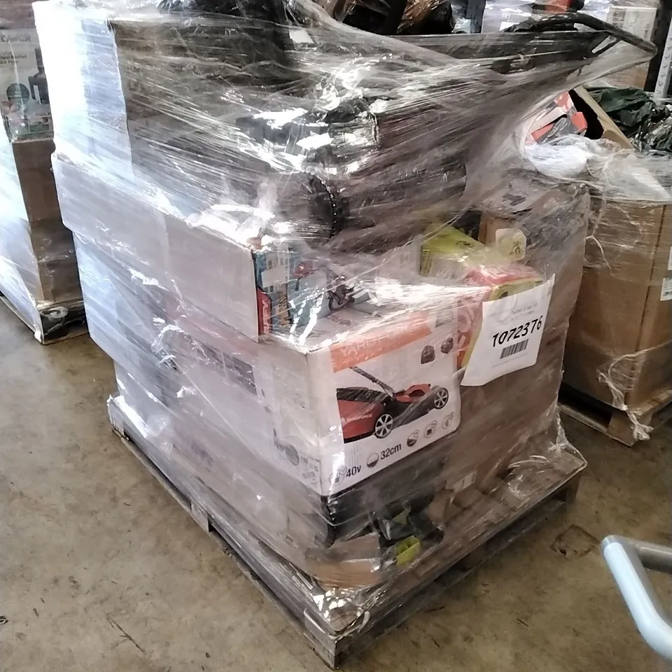PALLET OF APPROXIMATELY 18 UNPROCESSED RAW RETURN HOUSEHOLD AND ELECTRICAL GOODS TO INCLUDE;
