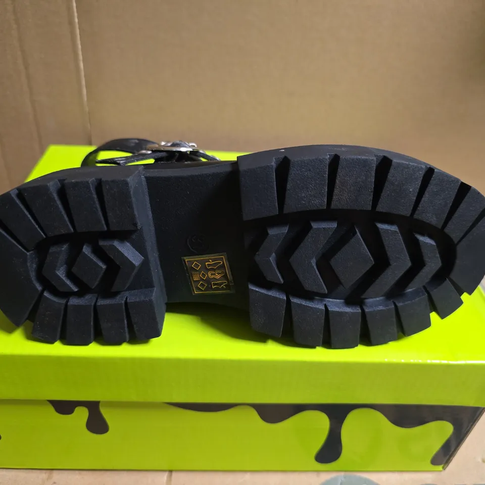 BOXED PAIR OF KOI LOVEBUG MEADOW KIDZ MARY JANE SHOES – BLACK PATENT, UK SIZE 12 