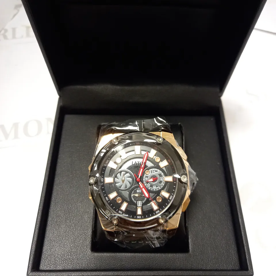 LATOR CALIBRE BLACK TRIPLE DIAL LEATHER STRAP WRISTWATCH