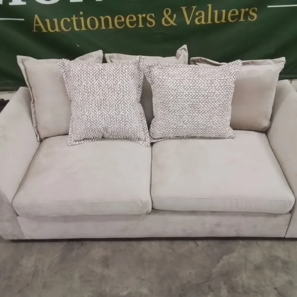 QUALITY DESIGNER 3 SEATER CREAM FABRIC UPHOLSTERED SOFA