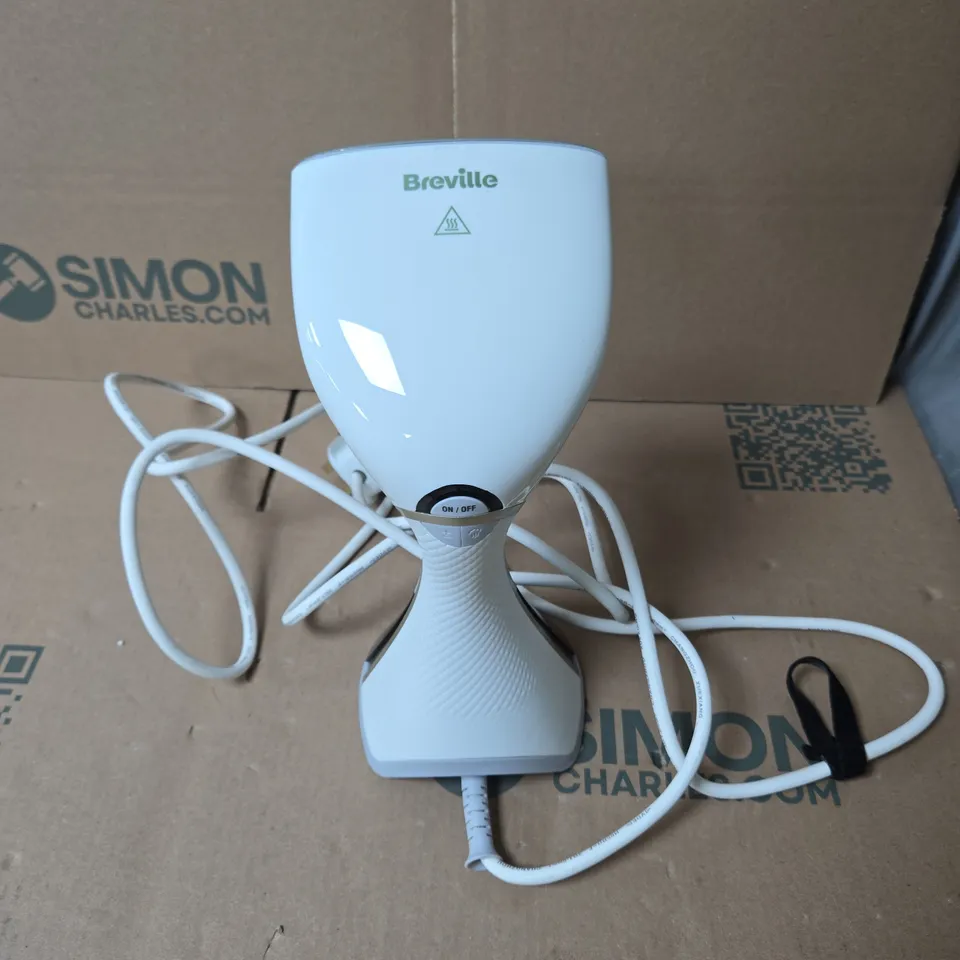 BREVILLE HANDHELD GARMENT STEAMER 