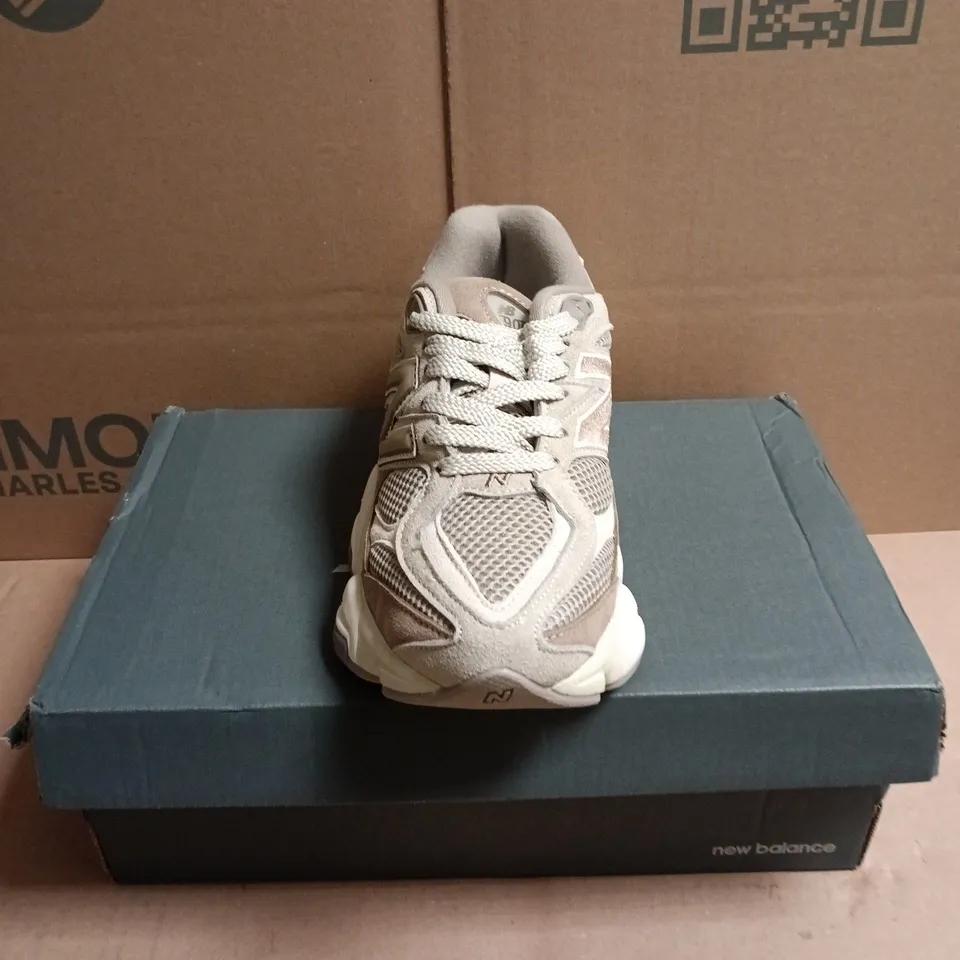 BOXED PAIR OF NEW BALANCE 9060 TRAINERS - 3.5