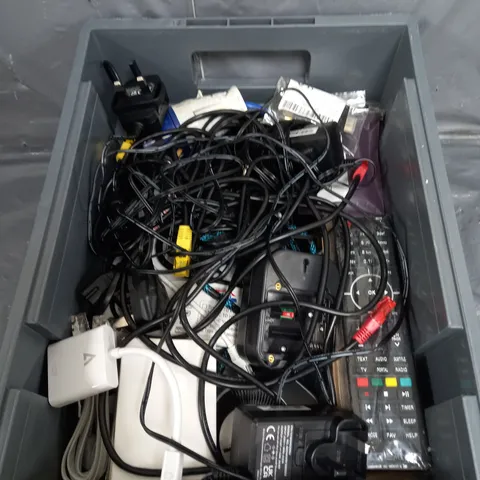 APPROXIMATELY 10 ASSORTED ELECTRICAL PRODUCTS TO INCLUDE USB CABLES , TV REMOTES, ETC