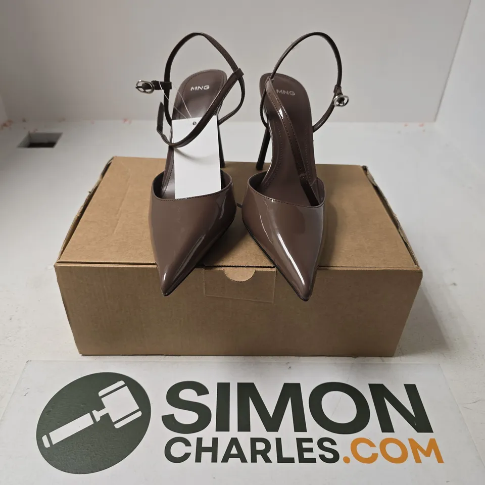 BOXED PAIR OF MNG ZAPATO HEELS IN BROWN - SIZE 39