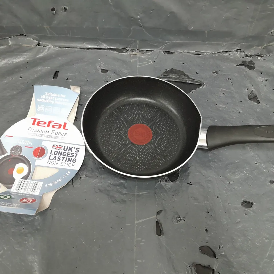 TEFAL TITANIUM FORCE 