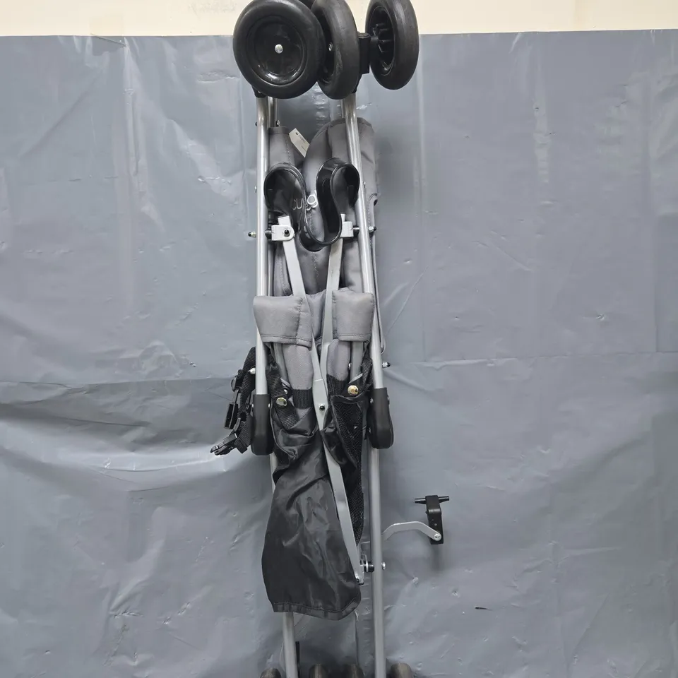 CUGGL PRAM IN GREY - COLLECTION ONLY