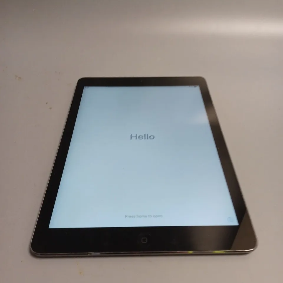 APPLE IPAD AIR 