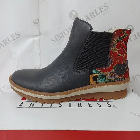 BOXED RIEKER CHELSEA BOOTS, NAVY - SIZE 6