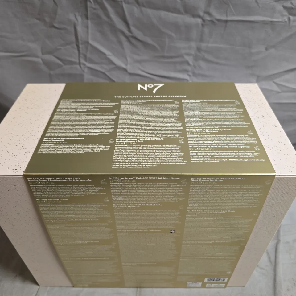 NO7 THE ULTIMATE BEAUTY ADVENT CALENDAR 