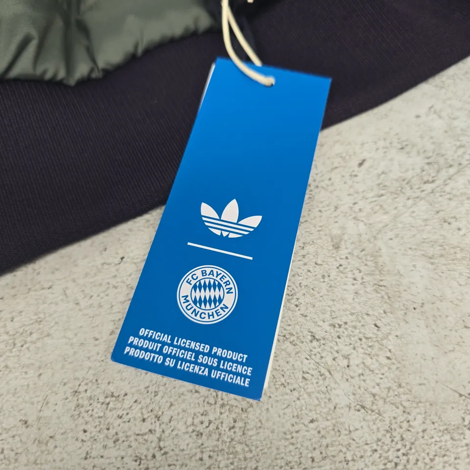 ADIDAS BAYERN MUNICH OFFICIAL GARMENT LARGE JACKET