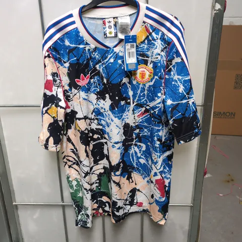 ADIDAS MANCHESTER UNITED FOOTBALL SHIRT – SPLASH PAINT DESIGN, UK L