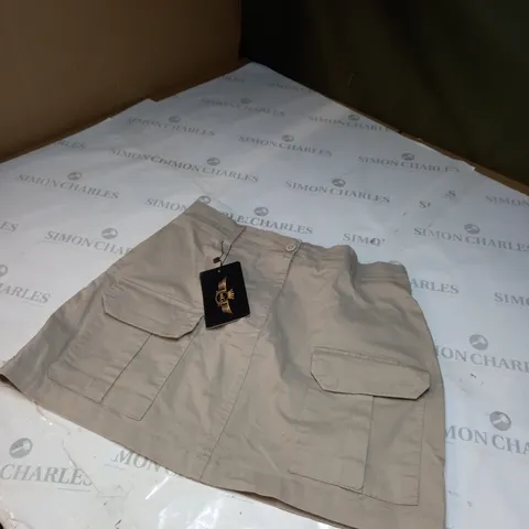 MG CREAM CARGO SHORTS SIZE 12 