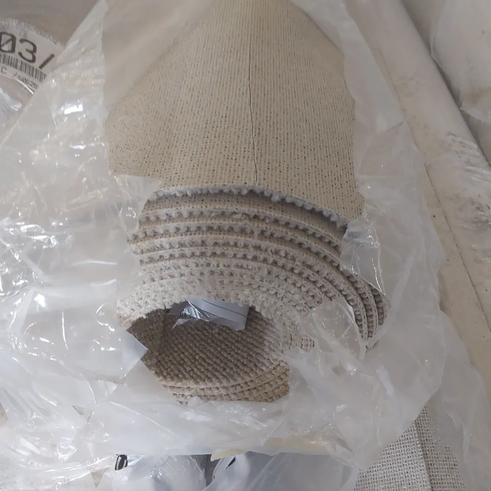 ROLL OF QUALITY SISAL WEAVE STYLE FLAXEN CARPET - APPROXIMATELY 7 x 4m