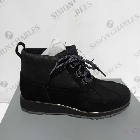 BOXED VIONIC NOLAN WATERPROOF BOOTS SIZE 5