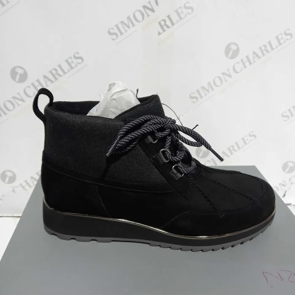 BOXED VIONIC NOLAN WATERPROOF BOOTS SIZE 5